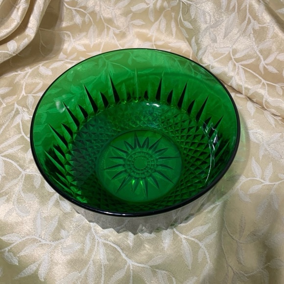 Vintage Arcoroc France Emerald Green Diamond Cut Glass...